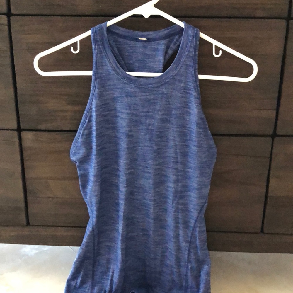 Lululemon twisty tank
